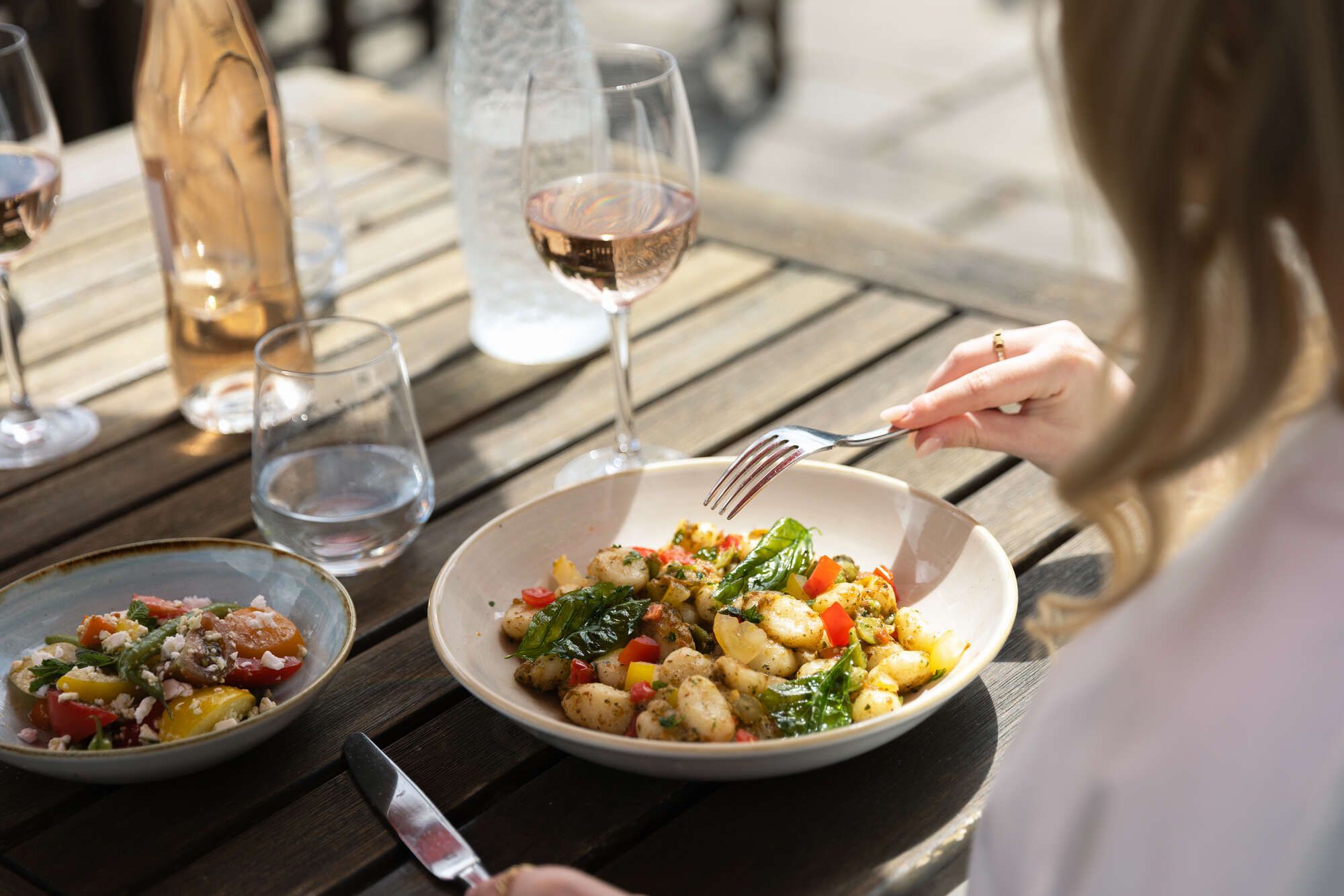 Summer food/dining by the river Avon